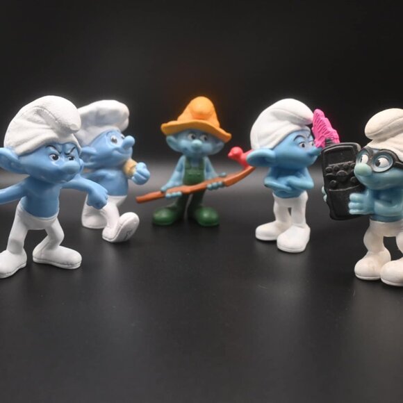 Lot of 5 McDonalds 2011 Happy Meal toy smurfs - Picture 1 of 4